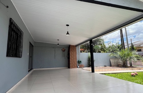 Santa Felicidade House | Easily Accessible Cozy House - 01