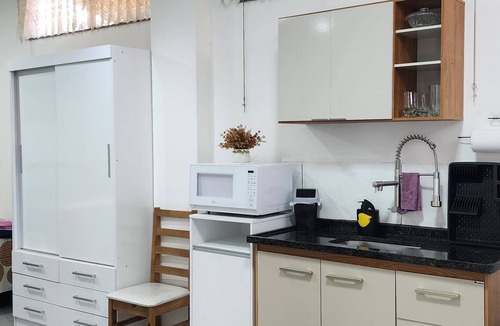 Assis House | Elegant studio-style house near Fema/Unesp.