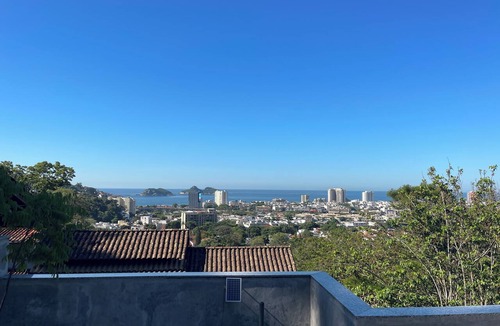 Barra da Tijuca House | Emerald House is authenticity, beauty, privacy, intimate connection with nature.