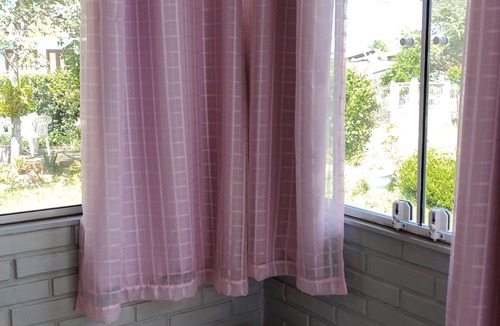 Carniel House | Enchanted Pink House, Charming Chalet - Gramado, RS