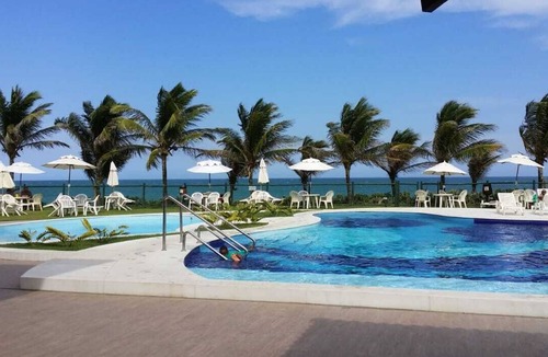Jenipabu Apartment | EXCELLENT 3-BEDROOM APARTMENT, FURNISHED, OCEANFRONT, WITH MAID SERVICE.