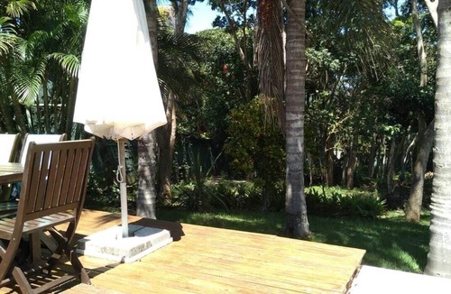 Manguinhos House | Excellent beach house with pool, barbecue, pizza oven and sauna.