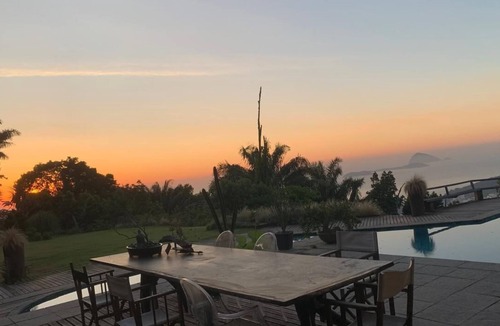Gavea House | Exceptional mansion with panoramic views between the sea and mountains, with 24-hour security.