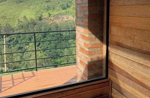 Delfim Moreira Ski Chalet | Exclusive Chalet for Two/Mantiqueira Mountains Beautiful View with Bathtub and Sauna