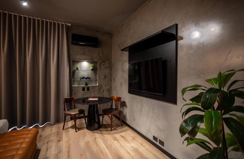 Centro Hotel | Experience Ponta Grossa’s Charm in a Well-Equipped, Delightfully Modern Room