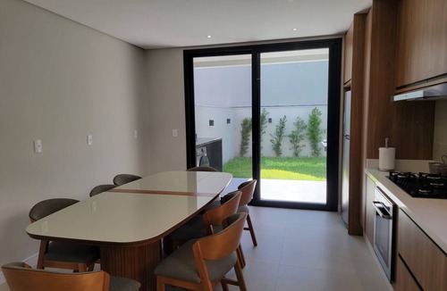 Cachoeira do Bom Jesus House | Fabulous 3 Suite Home With Ocean Breeze in Prime Location!