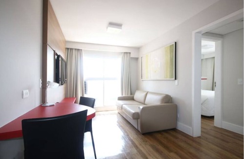 Sao Paulo Hotel | Family-Friendly Escape | Pool & Fitness Access | 3.0mi to Sé Cathedral
