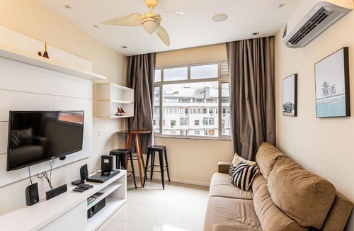 Flamengo Apartment | Flamengo: Near the Subway | Sleeps 4