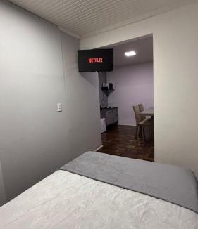 Saic Apartment | Flat completo em região central e tranquila