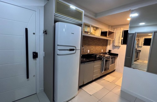 Itacolomi Apartment | Fully equipped two-bedroom apartment 50m from the sea, sleeps 6, with a view.