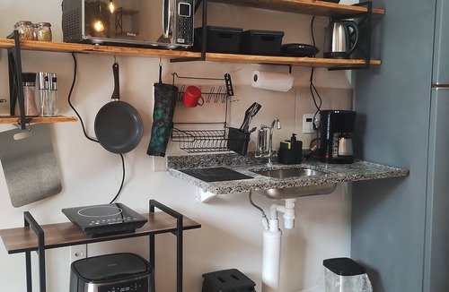 Santo Cristo Apartment | Fully equipped studio apartment in Rio for 5 people with free parking, great location.
