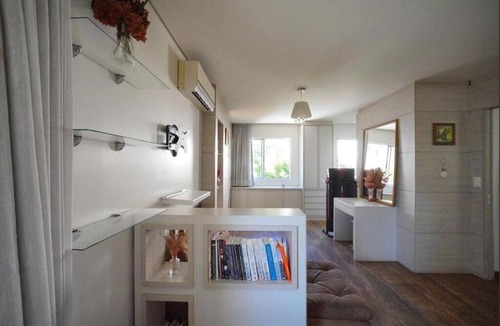 Ponta de Baixo Apartment | Fully furnished apartment near Florianópolis, pets allowed.