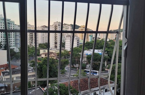 Niteroi Apartment | Furnished single room in Icaraí, Niterói, RJ