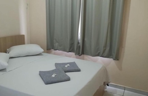Navegantes Hotel | Golden Hotel Ltda - Próximo a DPM, Aeroporto, Rodoviaria Porto Alegre, Arena do Grêmio