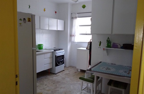Barra Funda Apartment | Good location, everything nearby, 200 meters from Pitangueiras beach, sleeps up to 6 people.