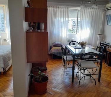 Almagro Apartment | Hermoso, cómodo equipado Aire, Luz y sol a 300 mts del Hosp Italiano