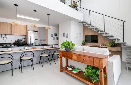 Alto Ribeirao Leste House | High standard fast Wi-Fi close to the beach