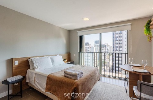 Auxiliadora Apartment | High-Standard Studio in Moinhos GOS1007