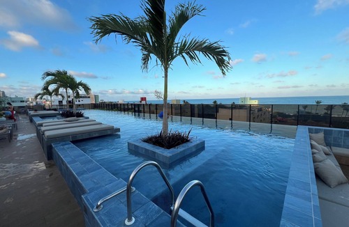 Cabo Branco Apartment | HIT 202 - Sophisticated apartment with ocean views on Cabo Branco beach.