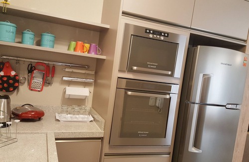 Vila Luiza House | Hospitality and Comfort in the Center of Canela (up to 8 people/2 cars)
