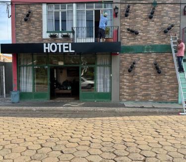 Tibagi Hotel | Hotel Formigas na Figueira