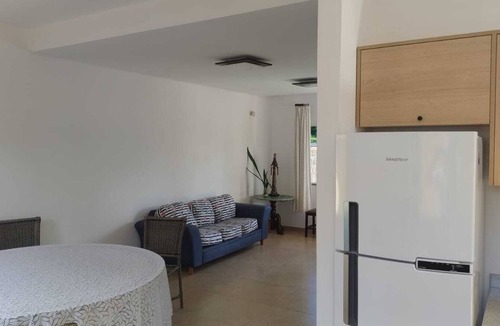 Balneario Praia do Leste House | House 50 m² beach, suite, air conditioning and barbecue.