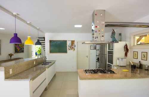 Praia do Forte House | House 70 meters from the beach, sleeps 14 people.