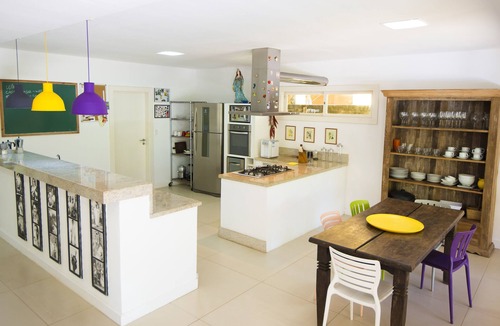 Praia do Forte House | House 70 meters from the beach, sleeps 14 people.