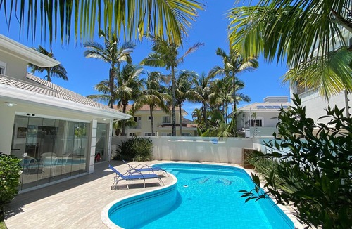 Jurere Internacional House | House in Búzios, 250m from Jurere Internacional Beach.