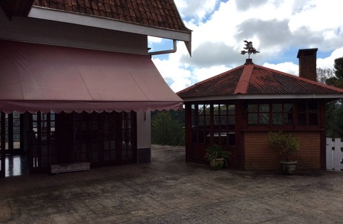 Vila Mantiqueira Cottage | House in Campos, high standard, 5 km from the center of Capivari.