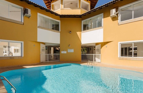 Cachoeira do Bom Jesus Apartment | House in Condo w/Pool, 300m From the Beach Ali024