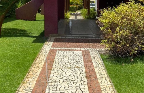 Jaua House | House in Interlagos, with double lot, swimming pool, barbecue and beautiful garden.