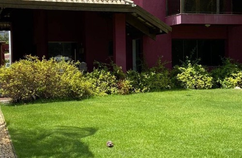 Jaua House | House in Interlagos, with double lot, swimming pool, barbecue and beautiful garden.