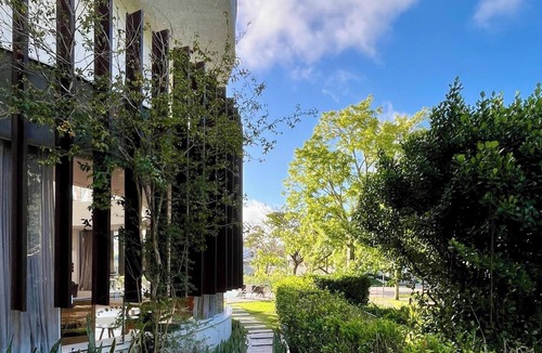 Jurere House | House in Jurerê In with 5 suites, heated pool, elevator for families.
