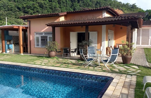 Juquehy House | House on Juquehy beach, all on one level, garden, large swimming pool.