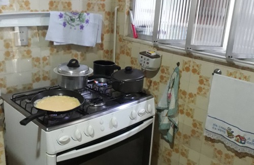 Barra da Tijuca House | House with 5 bedrooms on the beachfront avenue in Barra, in a gated community.