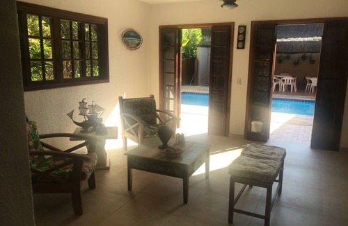 Ubatuba House | House with 5 bedrooms, swimming pool, air conditioning, Itamambuca, 150 m from the beach.