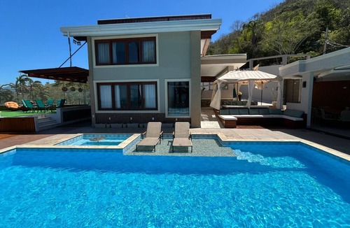 Praia das Cigarras House | House with heated pool - Incredible View - Ilhabela - Beach Tennis Court.