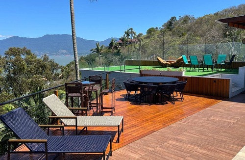 Praia das Cigarras House | House with heated pool - Incredible View - Ilhabela - Beach Tennis Court.