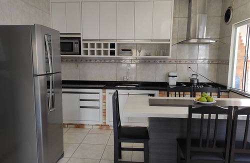 Penha House | House with pool and fireplace, 200 meters from the beach!