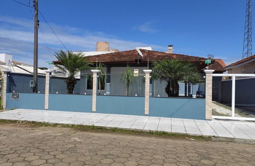 Penha House | House with pool and fireplace, 200 meters from the beach!