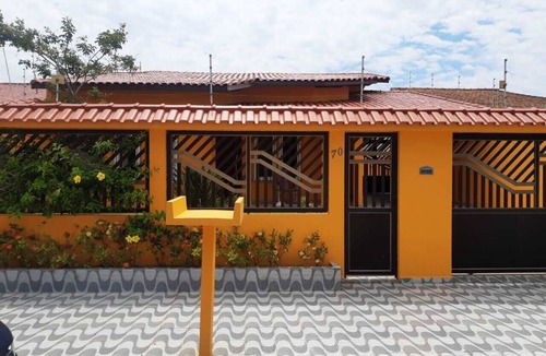 Peruibe House | House with Pool and Hot Tub