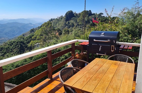Campos do Jordao House | House with Wonderful Panoramic View and home service !
