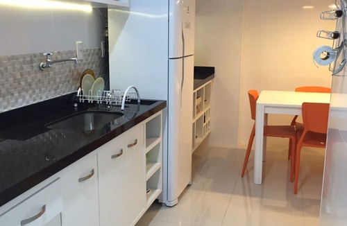 Centro Apartment | I'm renting a beautiful 2-bedroom apartment one block from Forte beach.