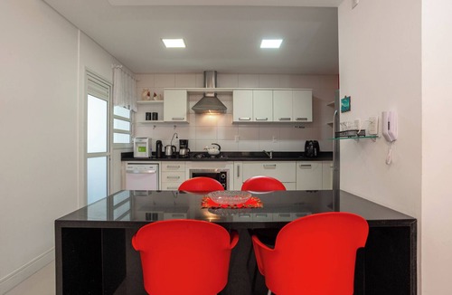 Jurere Apartment | Jurerê Luxo: Live the Dream! 4 Bedrooms (2 Suites), Air Conditioning, Wi-Fi, Swimming Pool. Absolute Comfort