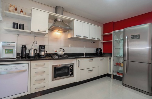 Jurere Apartment | Jurerê Luxo: Live the Dream! 4 Bedrooms (2 Suites), Air Conditioning, Wi-Fi, Swimming Pool. Absolute Comfort