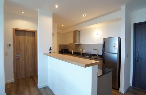 San Carlos de Bariloche Apartment | Lake, Mountains, and Comfort · Cozy and Bright Apartment