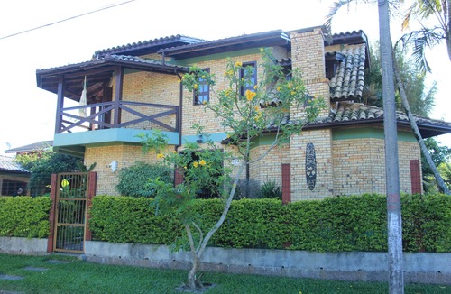 Garopaba House | Large and comfortable house in the center of Garopaba, 2 floors.