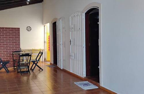 Jardim Imperador House | Large beach house, right on the sand.
