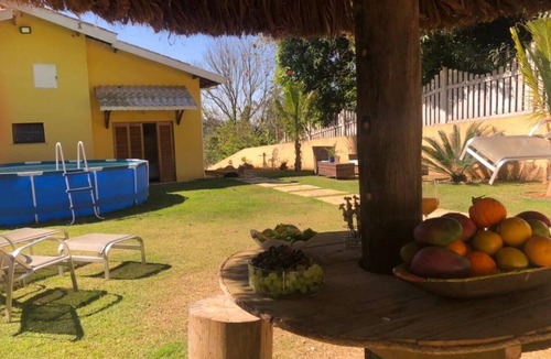 Laranja Azeda Cottage | Large house in a gated community, 3 bedrooms, 5 bathrooms and a large backyard.